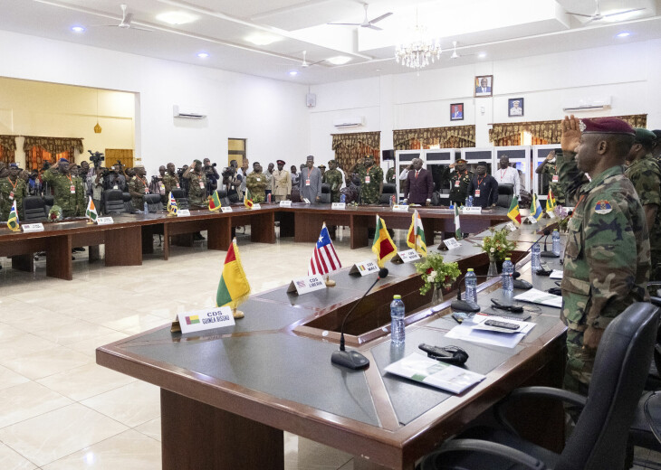 Forsvarssjefene fra Ecowas-landene Mali, Burkina Faso, Tsjad, Guinea og Niger under et ekstraordinært møte i Accra, Ghana, 17. august i fjor for å diskutere situasjonen i Niger. Etter det har de tre vestafrikanske landene Mali, Burkina Faso og Niger trukket seg fra Ecowas-samarbeidet.