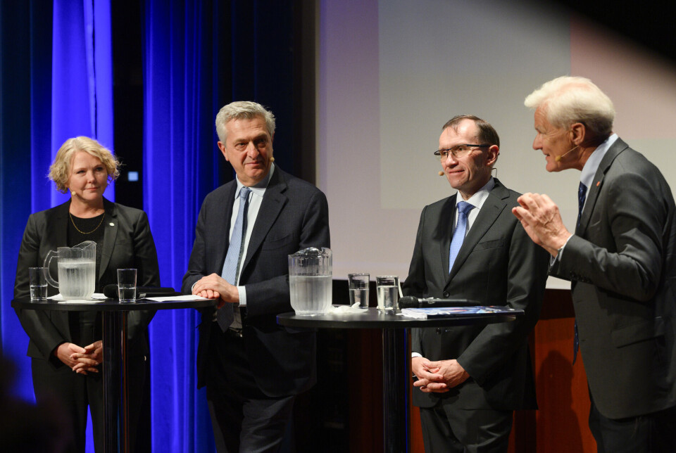 Utviklingsminister Anne Beathe Kristiansen Tvinnereim, FNs høykommissær for flyktninger Filippo Grandi, utenriksminister Espen Barth Eide og generalsekretær i Flyktninghjelpen Jan Egeland under lanseringen av Norges nye humanitære strategi. Egeland etterlyste større vilje fra myndighetene til å dele risiko med samarbeidspartnere.