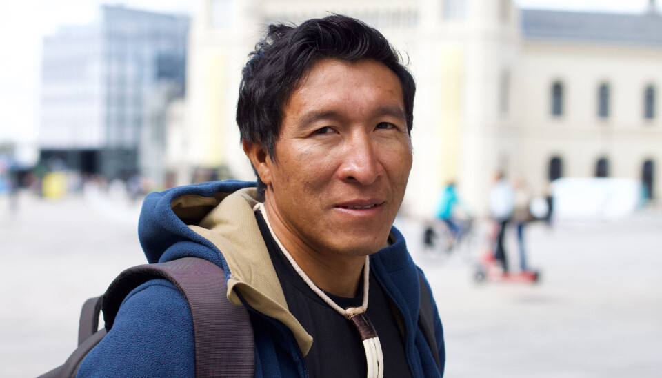 Urbefolkningsrepresentant Kamatxi Ikpeng er på besøk i Norge i forbindelse med utstillingen The Eyes of Xingu, der han selv har tatt tre bilder. Utstillingen viser hvordan klimaendringer påvirker urfolk i regnskogen i Brasil.
