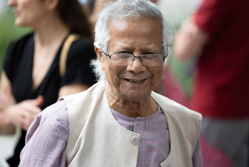 Muhammad Yunus skal lede overgangsregjeringen i Bangladesh. Den 84 år gamle fredsprisvinneren har de siste ukene vært på besøk i Paris, men ifølge nyhetsbyrået AFP, vil han ankomme Bangladesh på torsdag.