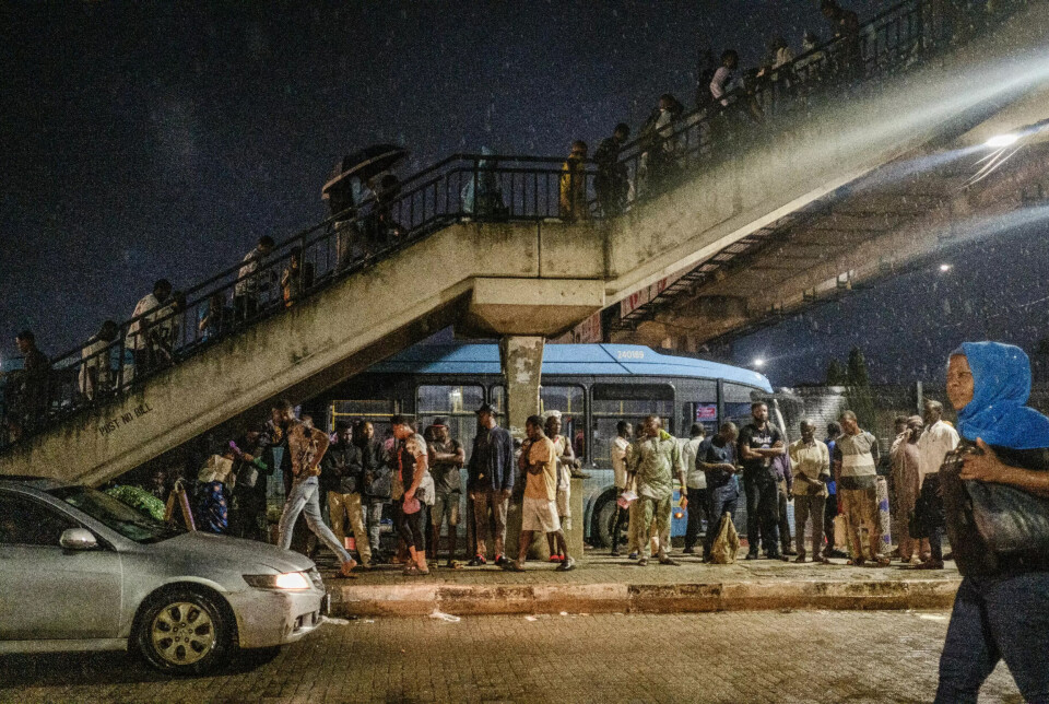 Afrika har verdens yngste og raskest voksende befolkning. Noen lands økonomier vokser og urbaniseringen går raskt, som her i Lagos, den største byen i Afrikas mest folkerike land. – Et land som Nigeria skal ikke trenge bistand i 2024. Om de gjør det, har landets lederskap feilet – for myndighetene bør utvikle økonomien slik at den sørger for tjenester til egen befolkning, sier PRIO-forsker Bintu Zahara Sakor.