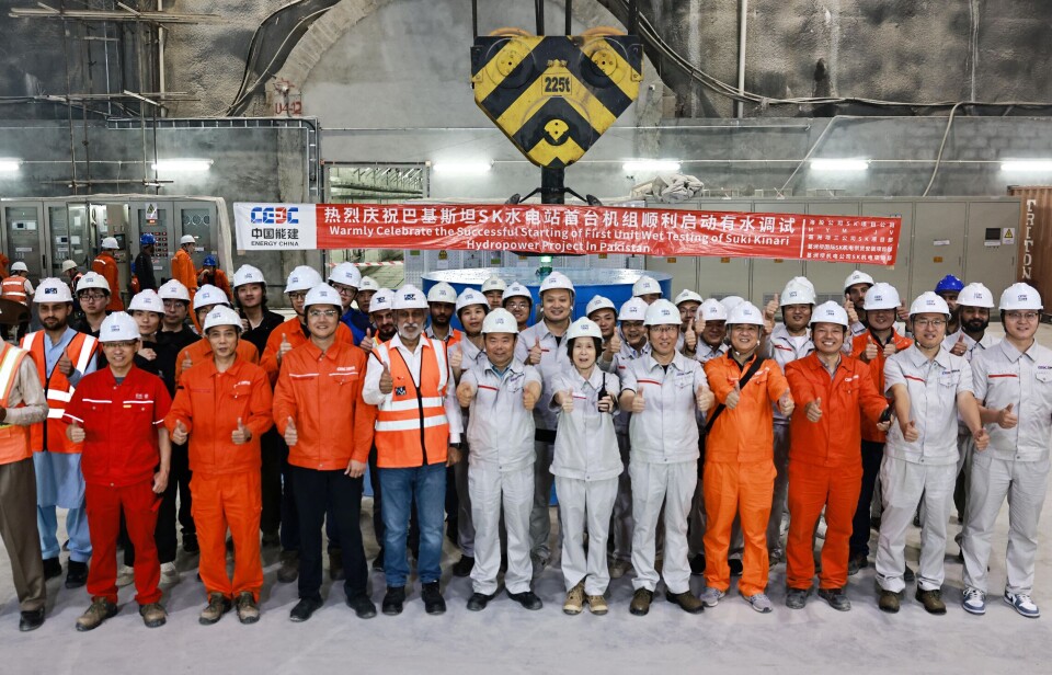 Kinesiske og pakistanske ingeniørar ved vasskraftprosjektet Suki Kinari i Pakistan 16. juni 2024. Prosjektet er ein del av den omfattande økonomiske korridoren mellom Kina og Pakistan, kalla KPØK-prosjektet.