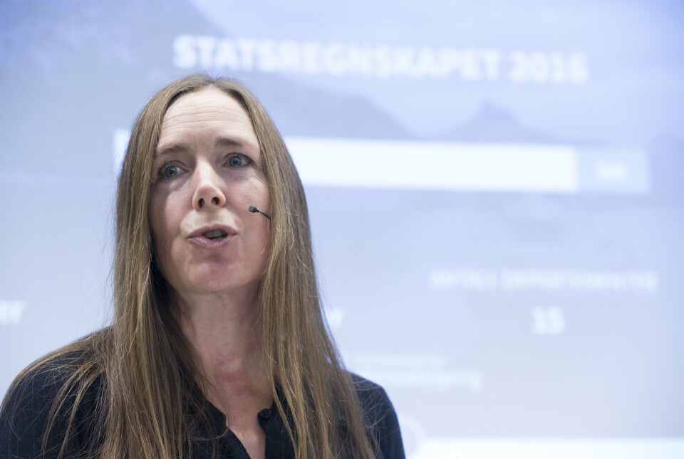 Miljødirektoratets neste direktør, Hilde Singsaas, kommer fra stillingen som direktør for Direktoratet for økonomistyring (DFØ). Her under fremleggingen av statsregnskapet.no.