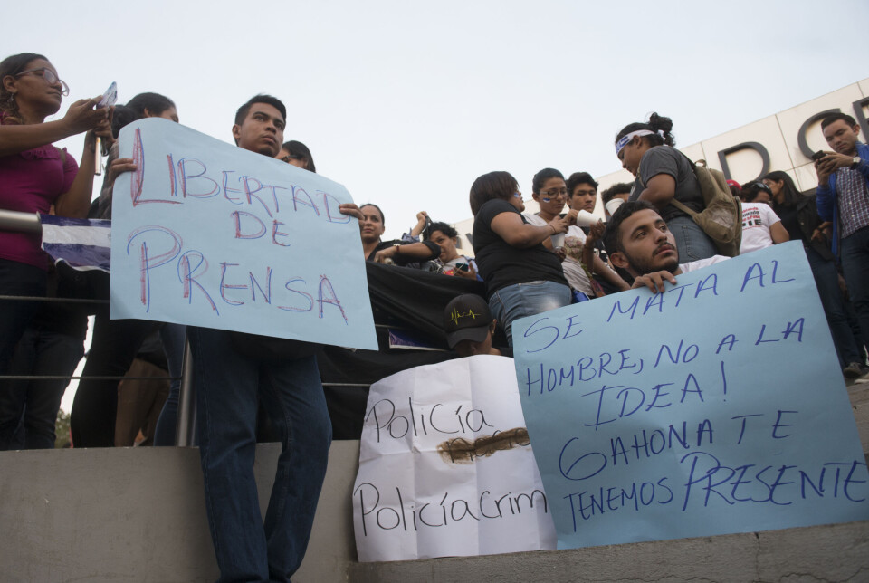 «Man tar livet av mannen, ikke ideen.» Nicaraguanske journalister demonstrerer for rettferdighet for en kollega som ble drept på jobb.