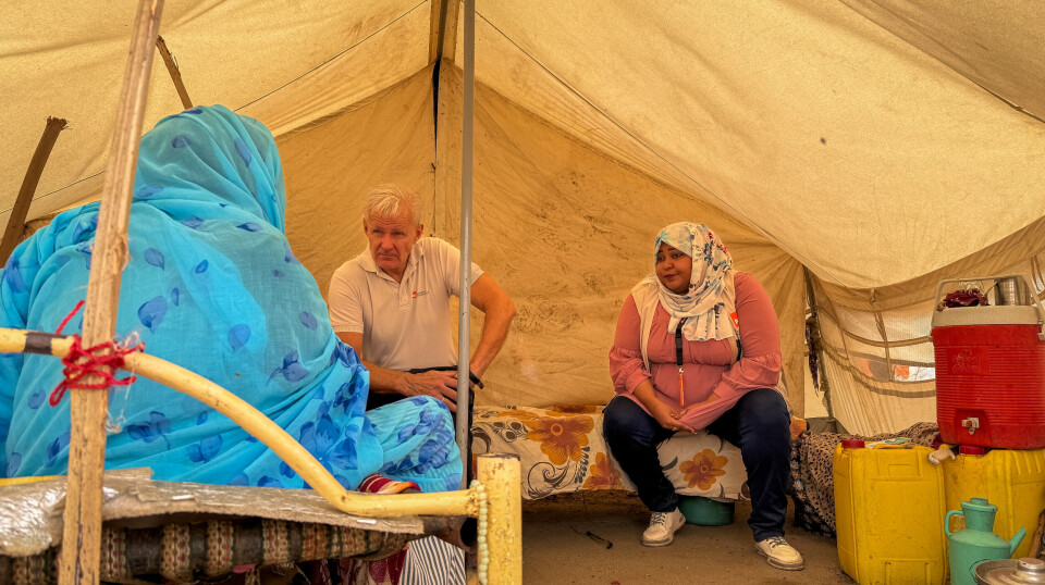 Jan Egeland besøker Bakhita som er alene med datteren sin i Port Sudan. Datteren har lammelser, i tillegg til andre helseproblemer.