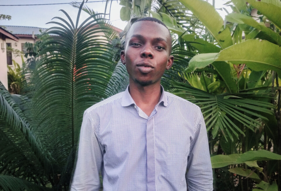 Noel Nkya fra Dar-es-Salaam drømmer om å bli politiker for opposisjonspartiet Chadema. Han vil jobbe for en renere bydel og for at ungdom skal få jobb. Men registreringen hans ble avvist.