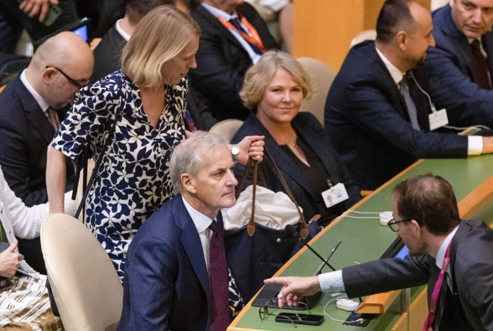 Norsk bistand gjennom FN og Verdensbanken bør effektiviseres, mener tankesmien Langsikt. Bildet viser statsminister Jonas Gahr Støre, utviklingsminister Anne Beate Tvinnereim og tidligere utenriksminister Anniken Huitfeldt i FN i 2023.
