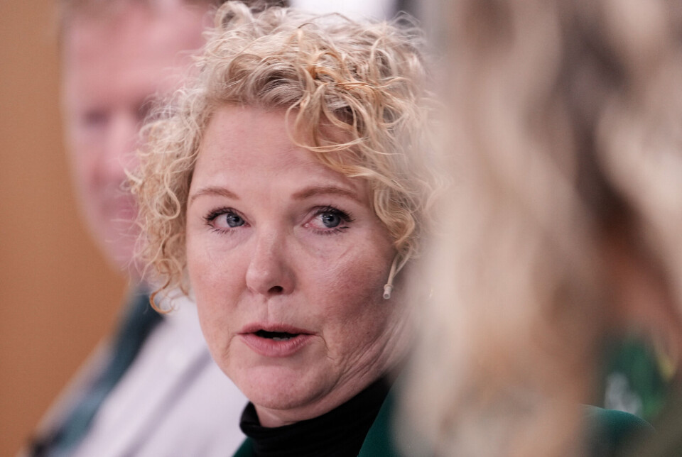 Utviklingsminister Anne Beathe Tvinnereim (Sp) er svært bekymret for konsekvensene av president Donald Trumps varslede bistandsfrys.