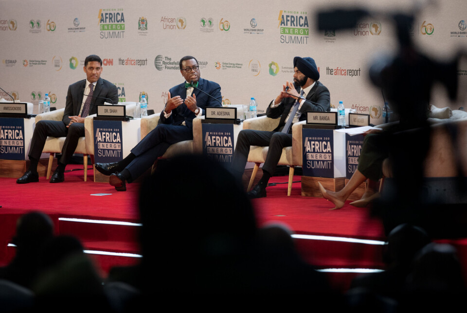 – Afrika kan ikke utvikle seg i mørket, sa Afrikabankens leder Akinwumi Adesina på Africa Energy Summit. Sammen med Rajiv Shah fra Rockefeller Foundation (t.v) og Verdensbank-sjef Ajay Banga, fronter han et initiativ som kan revolusjonere strømforsyningen i Afrika.