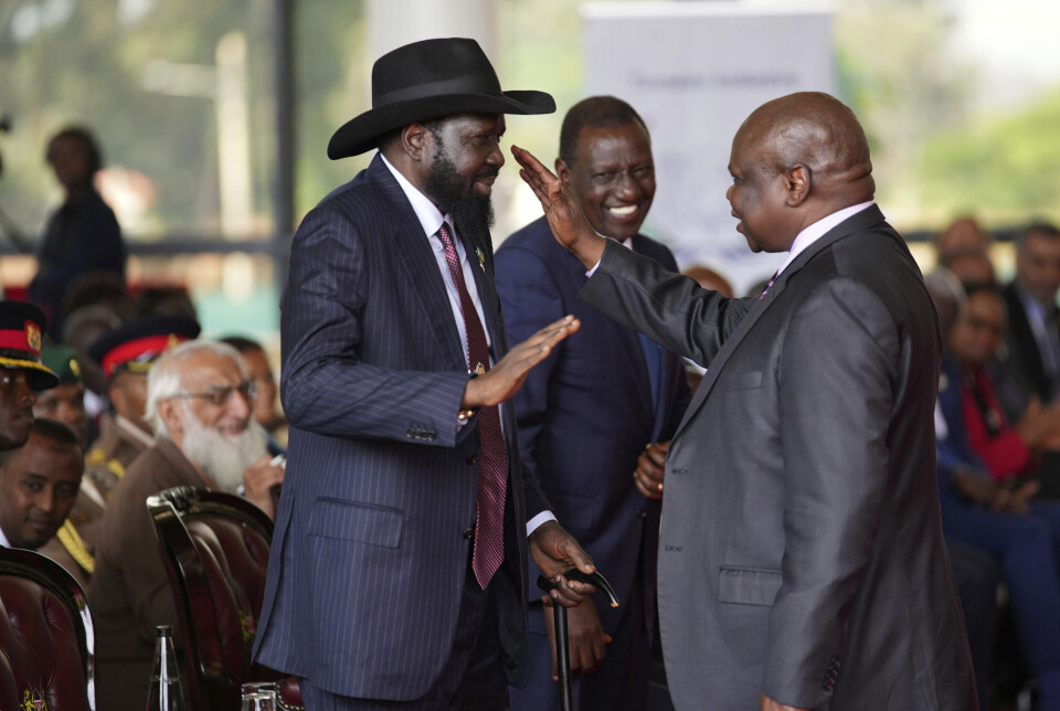 Det var tilsynelatende god stemning da Sør-Sudans president Salva Kiir møtte Pagan Amum Okech fra opposisjonsgruppa The Real SPLM da fredsforhandlingene i Nairobi startet i mai i fjor. Siden har ting gått tregt.