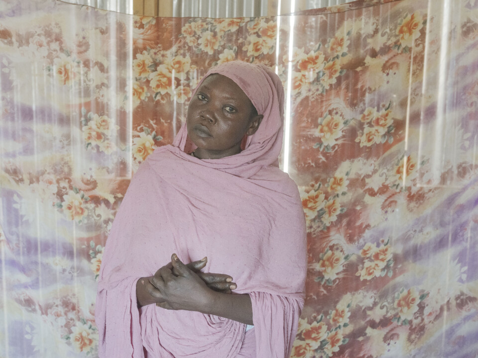 Ble holdt fanget av RSF-soldater i åtte dager. Nå bærer hun barnet til en av dem