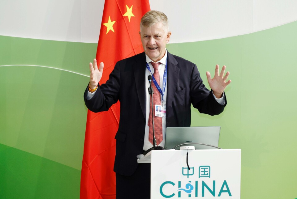 Erik Solheim, som er Kina-venn og tidligere miljø- og utviklingsminister i Norge, talte i den kinesiske paviljongen under COP 28 i Dubai i 2023.