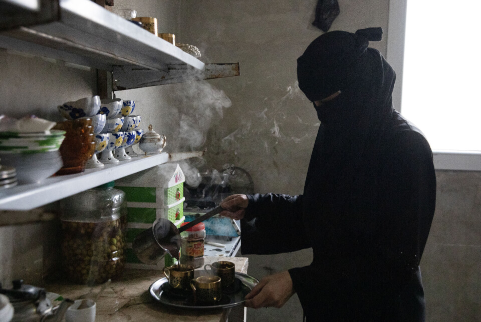 – Jeg skulle ønske jeg kunne starte å jobbe som frisør igjen, men det er ingen jobbmuligheter her, forteller Asaads datter Alaa Amin Asaad.