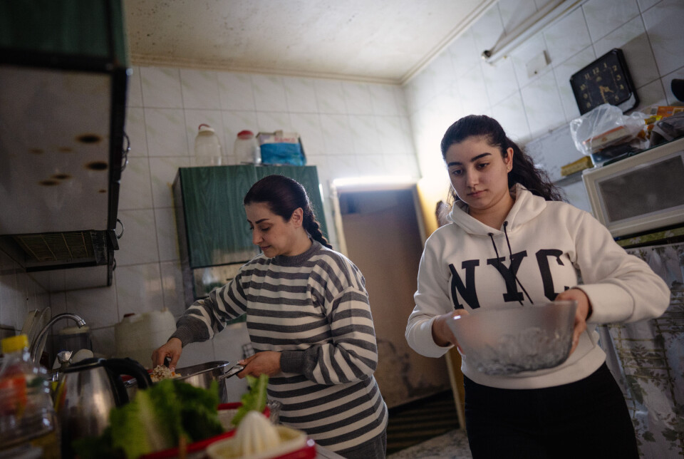 Kemana og datteren Nour føler seg utrygge. De siste månedene har de vært mer hjemme enn vanlig.