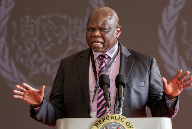 Opposisjonsleder Pagan Amun mener regjeringen i Sør-Sudan nå tvinger opposisjonen i landet til væpnet kamp. Her er Amun under fredsforhandlinger i Nairobi i fjor.