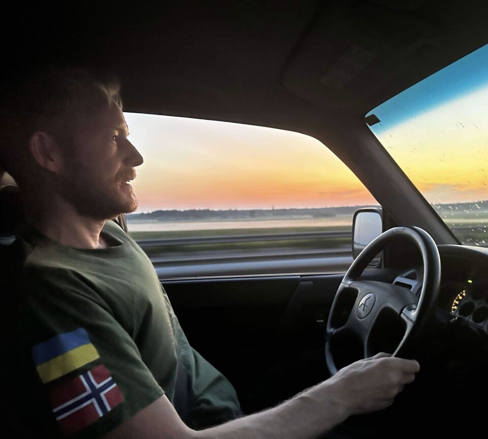 Siden våren 2022 har Ole Kvåle vært 14 ganger i Ukraina. Hver gang med en ny bil til ukrainske hærsoldater.