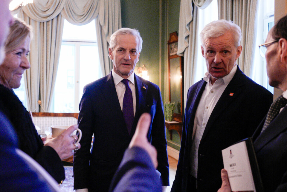 Jan Egeland (t.v.) da statsminister Jonas Gahr Støre la frem stortingsmeldingen om Nansen-programmet for Ukraina 2. februar 2024.