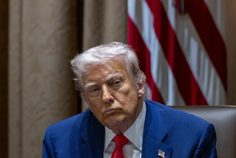 Allerede på sin første dag i Det hvite hus fastslo president Donald Trump at USA-støttet bistand måtte fremme amerikanske globale interesser. Etterpå har organisasjoner over hele verden fått spørreskjemaer i posten.