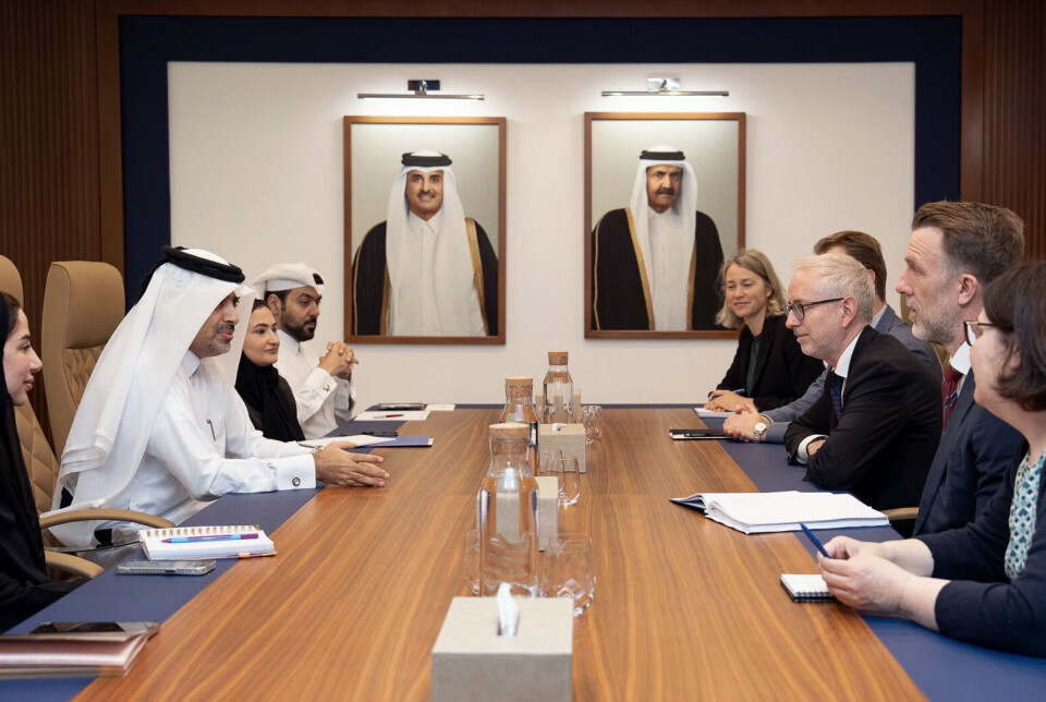 Jakter nye samarbeidspartnere: Norad-direktør Bård Vegar Solhjell (t.h.) og en gruppe bistandsbyråkrater fra Norge, møtte nylig Fahad Al-Sulaiti og hans team fra Qatar Fund For Development.