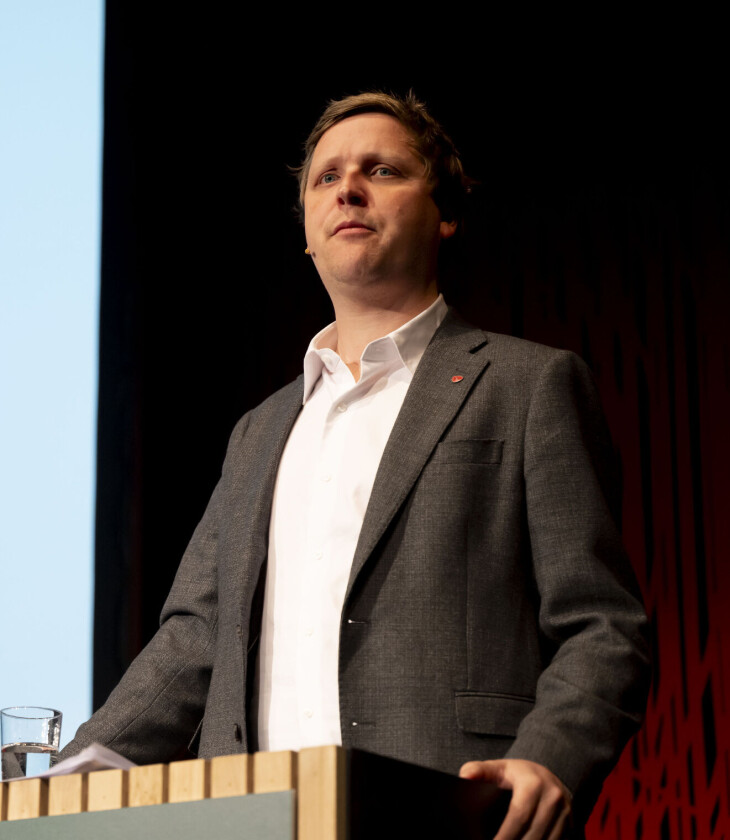 Åsmund Aukrust, utviklingsminister (Ap).
