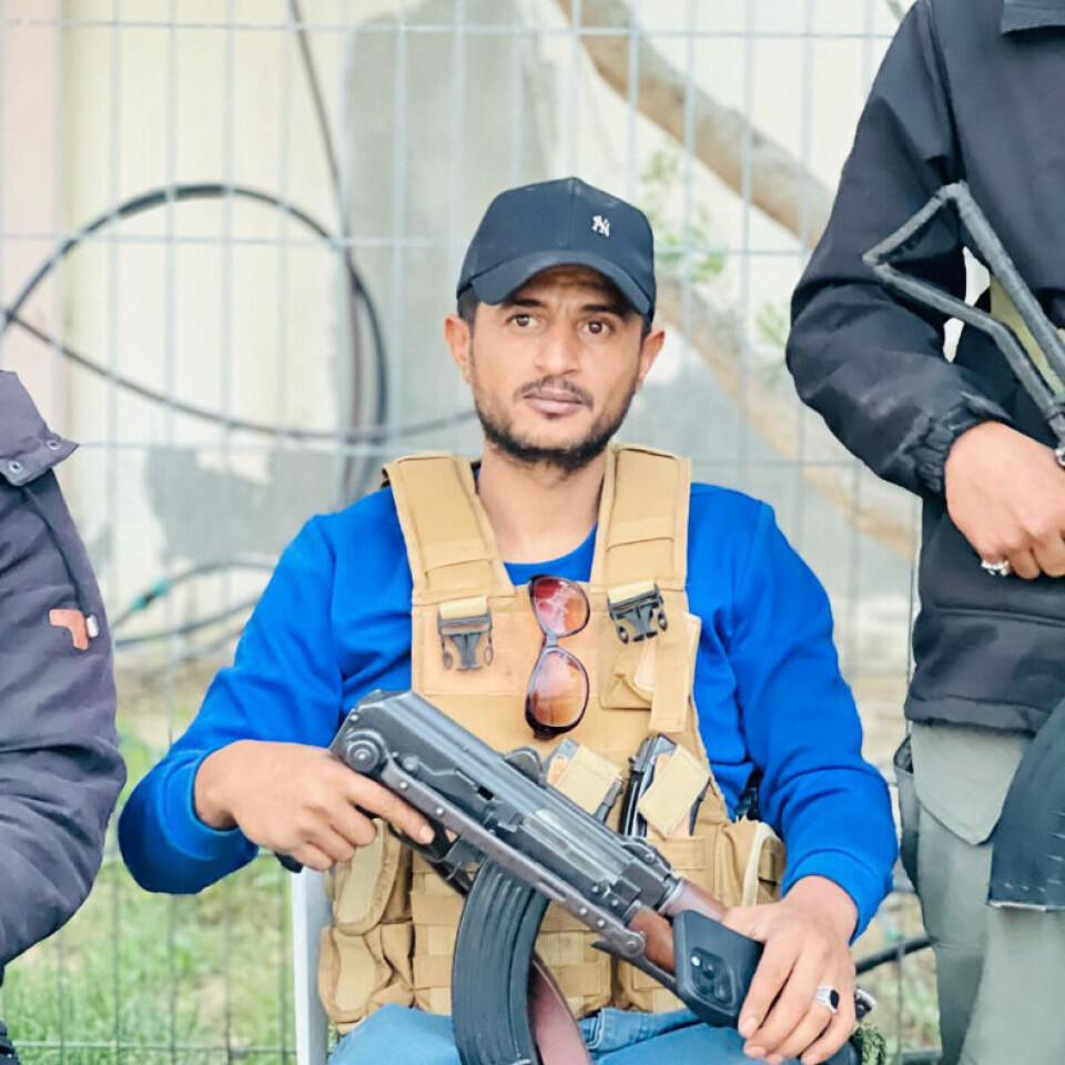 Yasser Abu Shabab hevder i sosiale medier at han har blitt utsatt for en hatsk kampanje og benekter at han har vært med på å stjele og sabotere nødhjelp.