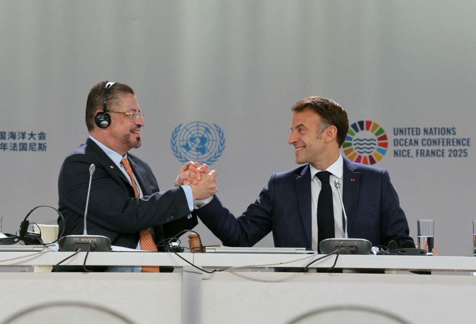 God stemning mellom Frankrikes president Emmanuel Macron og Costa Ricas president Rodrigo Chaves under åpningen av FNs havkonferanse i Nice. Men det må mer til enn god stemning for at verdens hav skal reddes. Det trengs mot og handling, sier forskere.