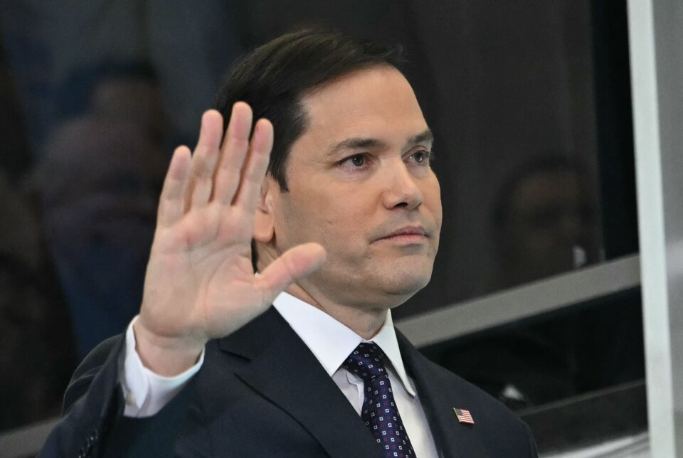 Utenriksminister Marco Rubio i USA har lovet at ingen mat skal sløses og at ingen barn skal dø på hans vakt. Likevel slår hjelpeorganisasjoner alarm.