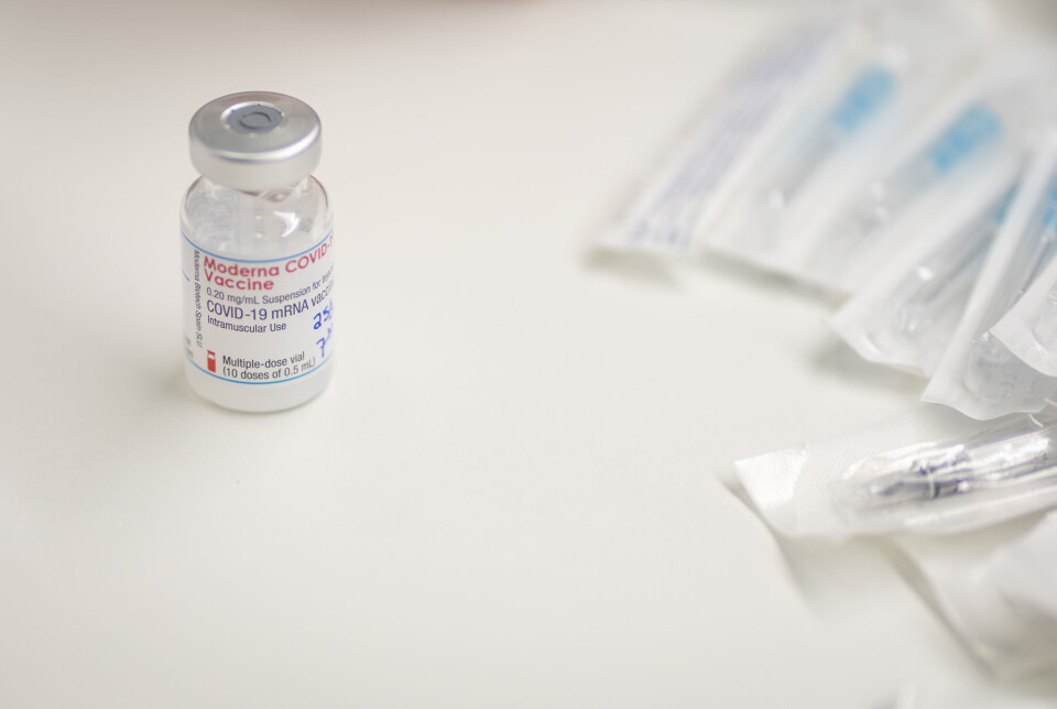 mRNA-vaksiner, som denne fra Moderna, fikk mye av æren for at man fikk kontroll over koronapandemien for fem år siden. USAs helseminister, vaksineskeptikeren Robert F. Kennedy, jr., kutter støtten til vaksineprosjekter basert på denne teknologien og vil heller investere i det han mener er bedre løsninger.