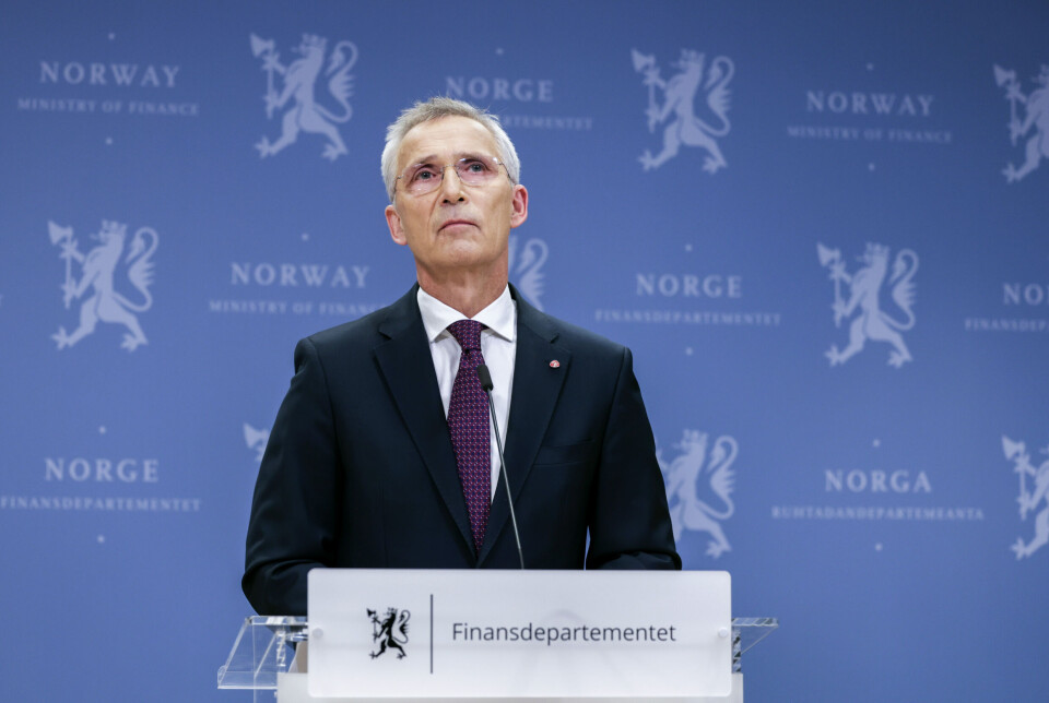 – I de etiske retningslinjene for fondet slås det fast at det ikke skal investeres i selskaper som medvirker til staters brudd på folkeretten, sa finansminister Jens Stoltenberg da han i går ettermiddag snakket om at Oljefondet solgte seg ut av 11 israelske selskaper.