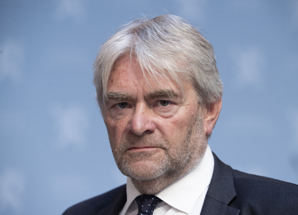 Tidligere Etikkråds-leder Ola Mestad synes det er rart at Ri Tinto er satt til observasjon.