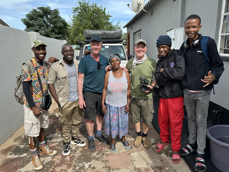 Team Bachstad sammen med ansatte i Sabona i Bulawayo, Zimbabwe.