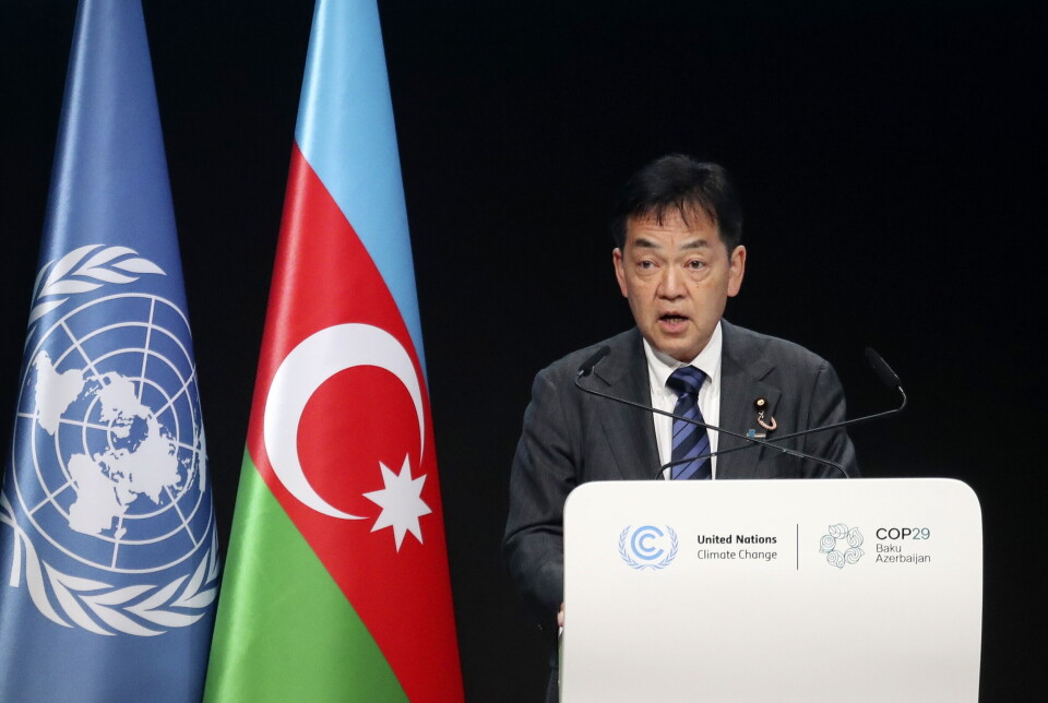 TRAPPER OPP: Japans miljøminister Keiichiro Asao under klimatoppmøtet i Baku i fjor høst. Japan er blant landene utenfor vesten som ønsker å mobilisere penger til klimatiltak.