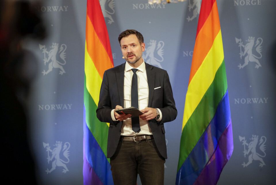 Det var ein gong ein utviklingsminister frå KrF som heitte Dag Inge Ulstein og som presenterte regjeringa sin nye handlingsplan mot diskriminering på bakgrunn av seksuell orientering, kjønnsidentitet, kjønnsuttrykk og kjønnskarakteristika.