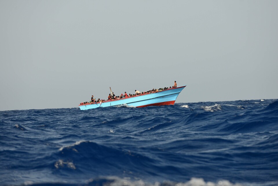 Flyktninger i en trebåt på Middelhavet mellom Libya og Lampedusa. Flukten til Europa er blant de mest trafikkerte og dødelige.