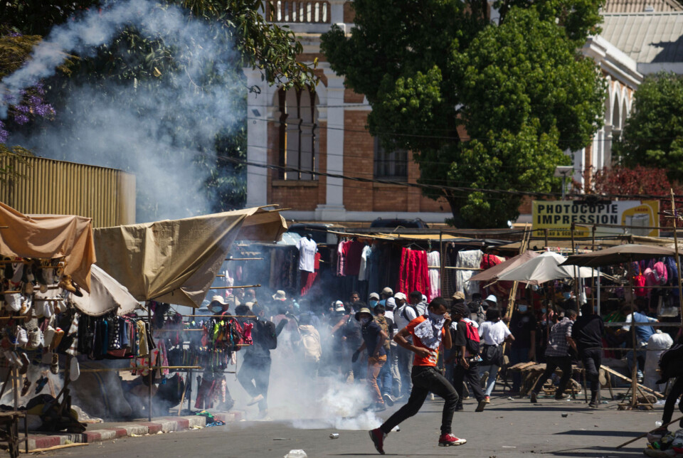 Politiet bruker tåregass mot demonstranter i Madagaskar.