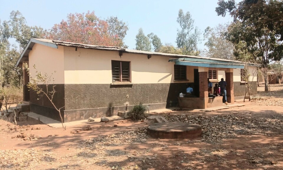 Manhaka-klinikken ga tidligere helsetilbud til 1500 malawiere. Nå er den stengt – en av hundrevis av klinikker som har måttet stenge i Malawi etter USAs bistandskutt. For folk flest, særlig de mest utsatte på landsbygda, betyr det at de har mistet det begrensede helsetilbudet de hadde.